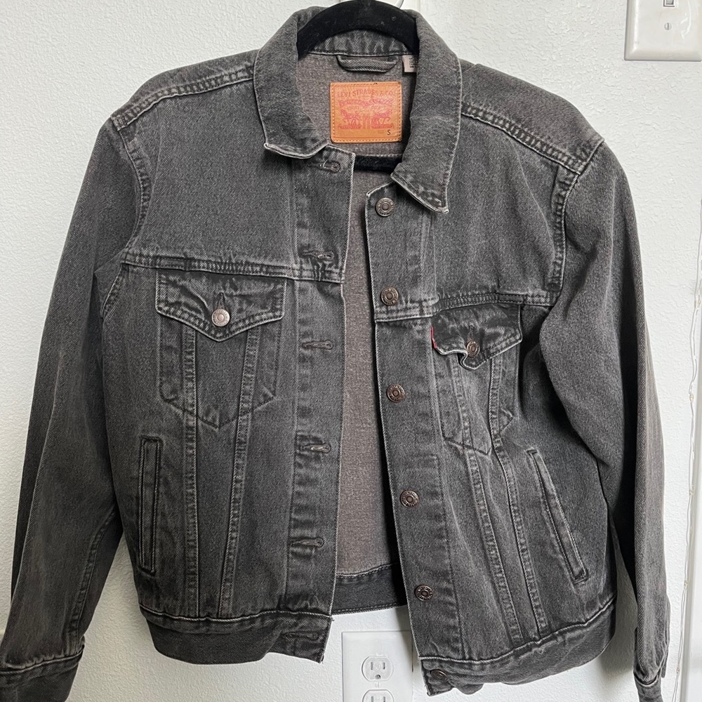 Washed black vintage levi’s denim jacket